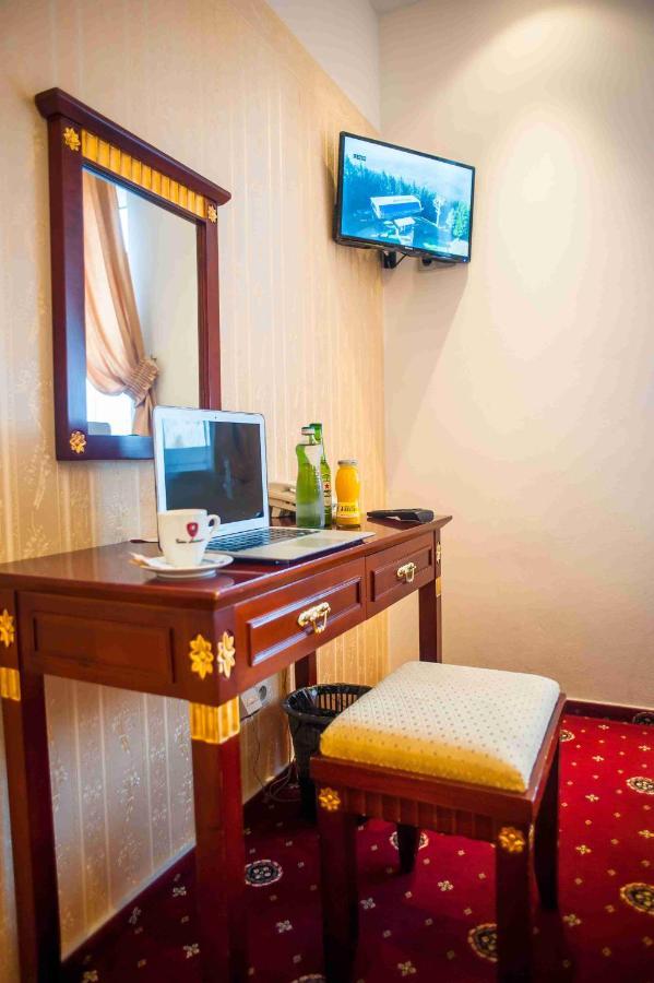 Hotel Tommy Wellness & Spa Náchod Екстериор снимка