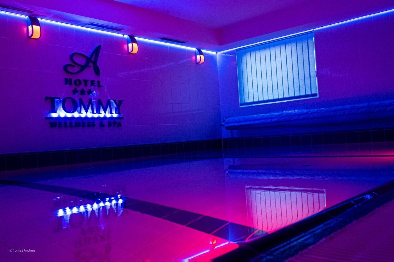 Hotel Tommy Wellness & Spa Náchod Екстериор снимка