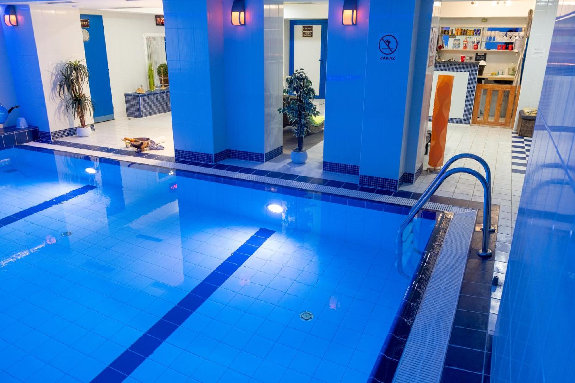 Hotel Tommy Wellness & Spa Náchod Екстериор снимка